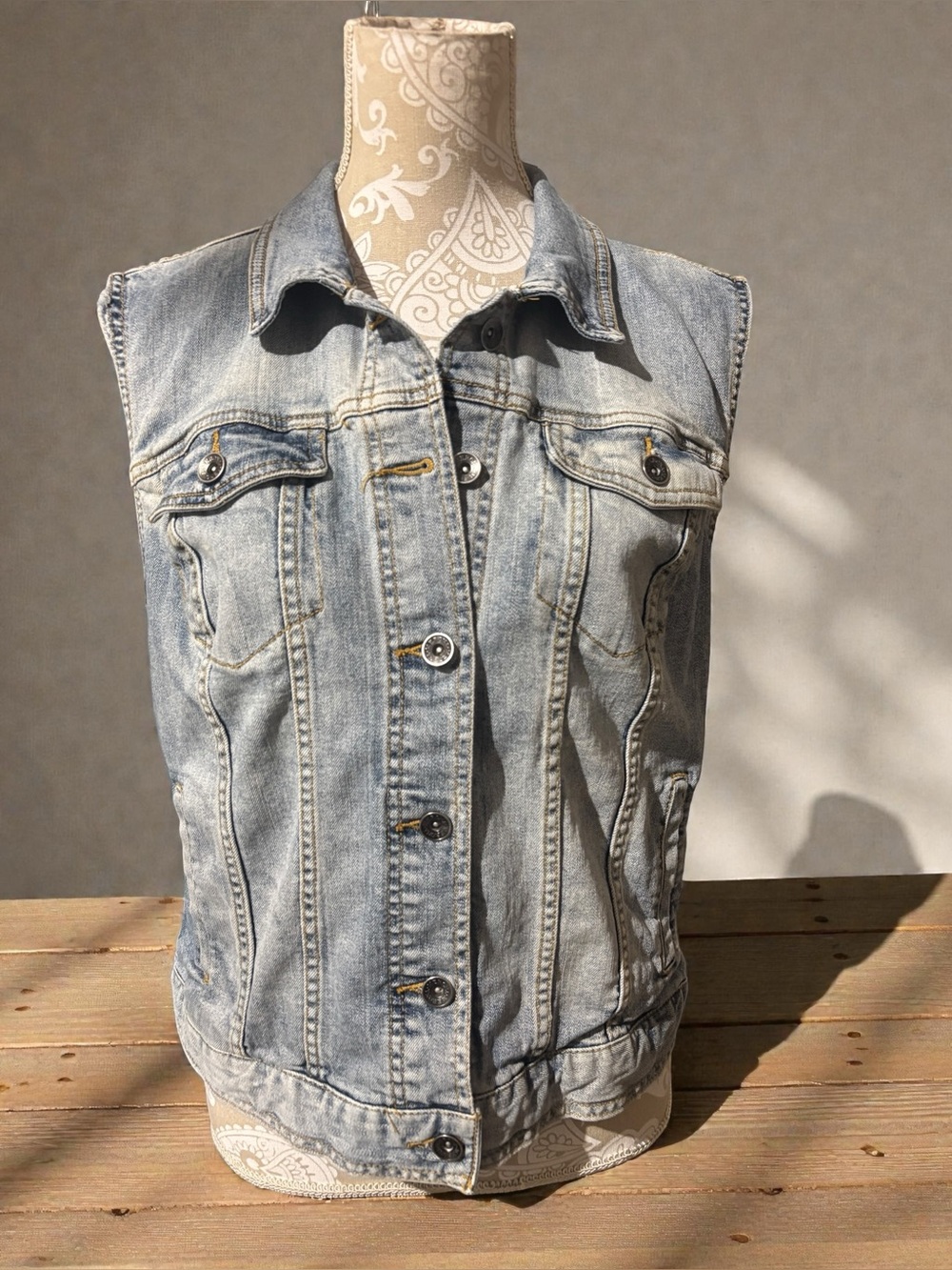 Merona Women’s Light Wash Denim Sleeveless Vest